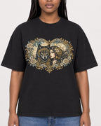 Mockup Boxy Heavyweight Tee Black female close-up 04