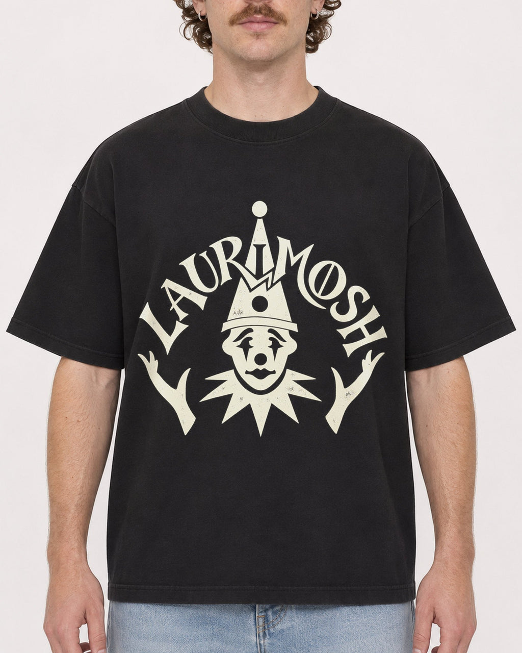 Mockup Boxy Heavyweight Tee Black male close-up 09