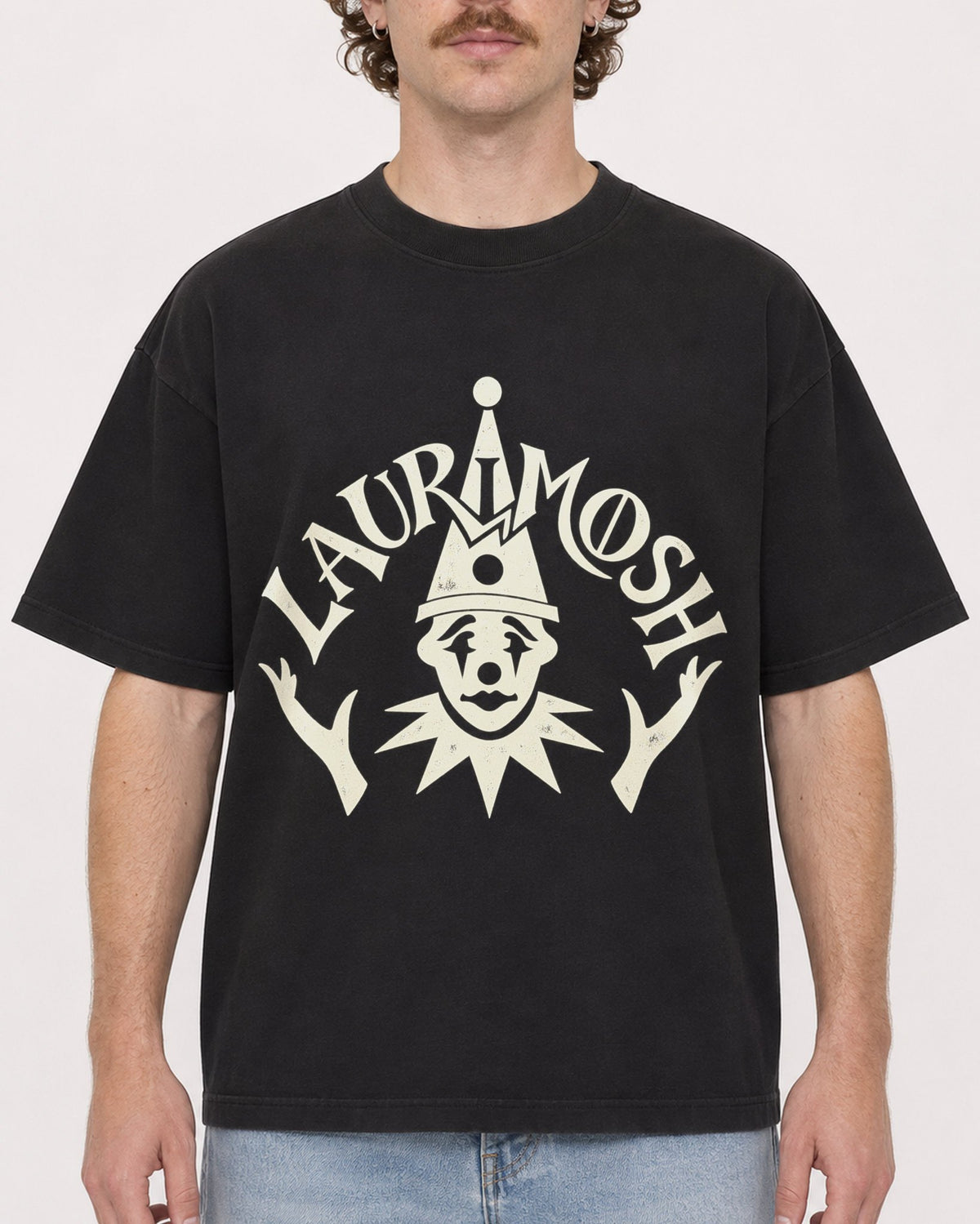 Mockup Boxy Heavyweight Tee Black male close-up 09