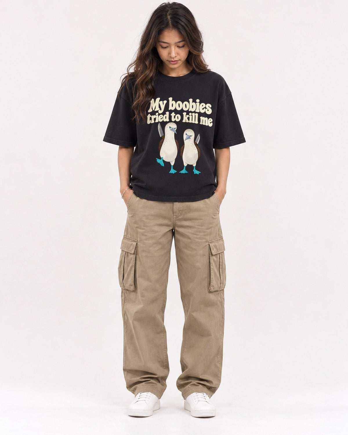 Mockup Boxy Heavyweight Tee Black female full-body 02