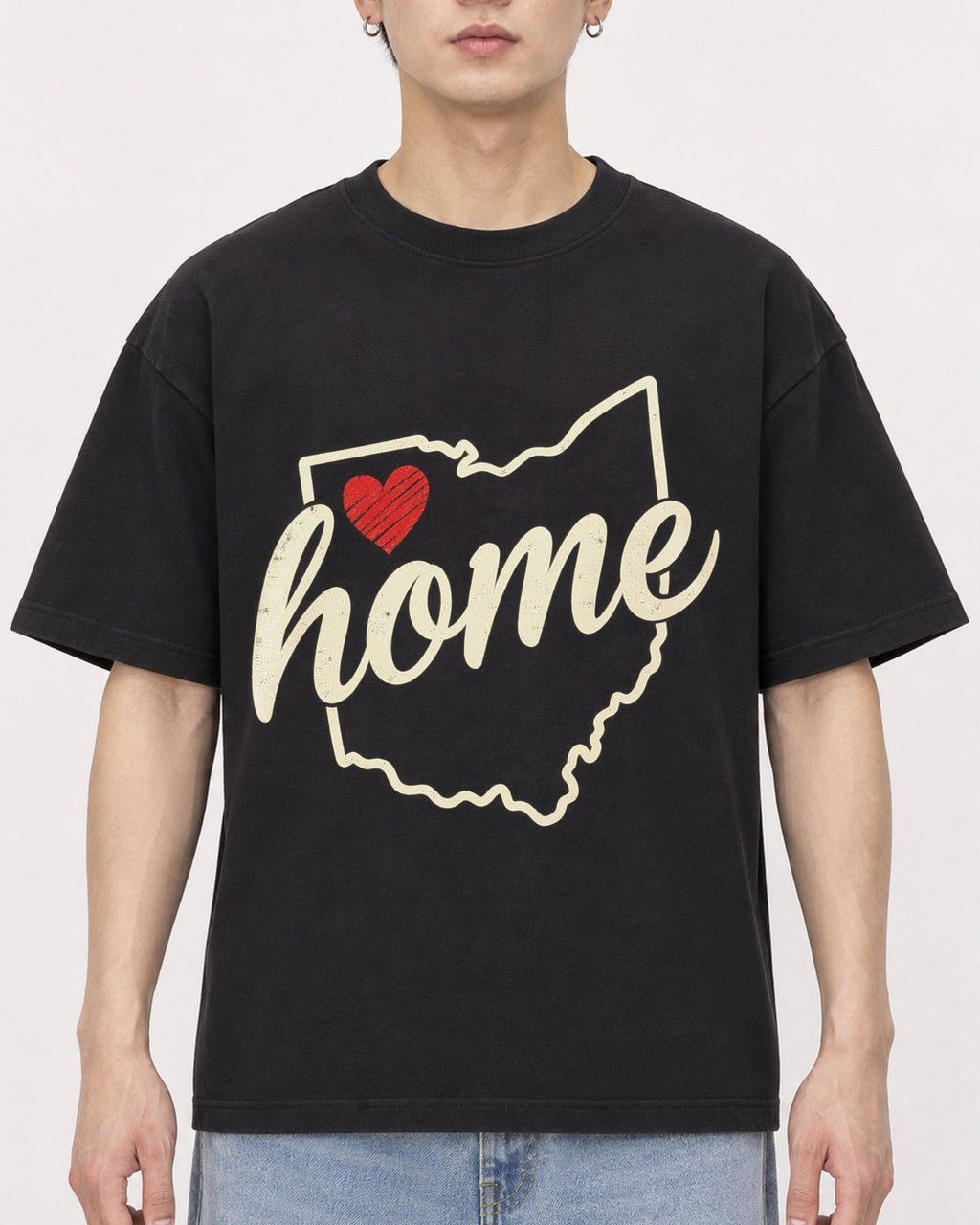 Mockup Boxy Heavyweight Tee Black male close-up 01