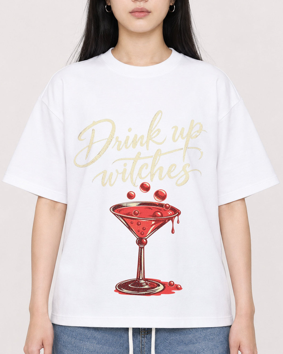 Mockup Boxy Heavyweight Tee White female close-up 01