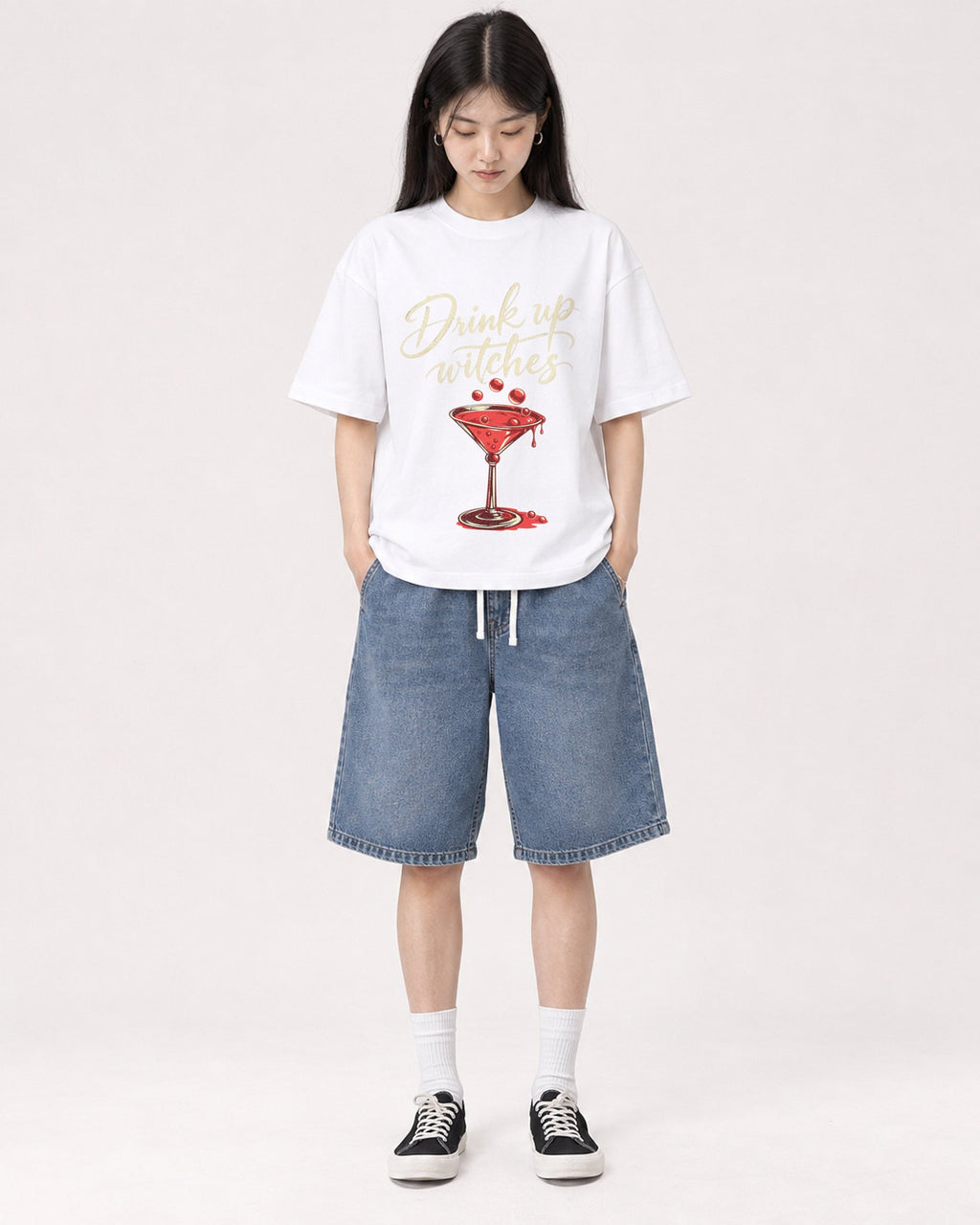Mockup Boxy Heavyweight Tee White female full-body 01