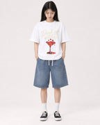 Mockup Boxy Heavyweight Tee White female full-body 01