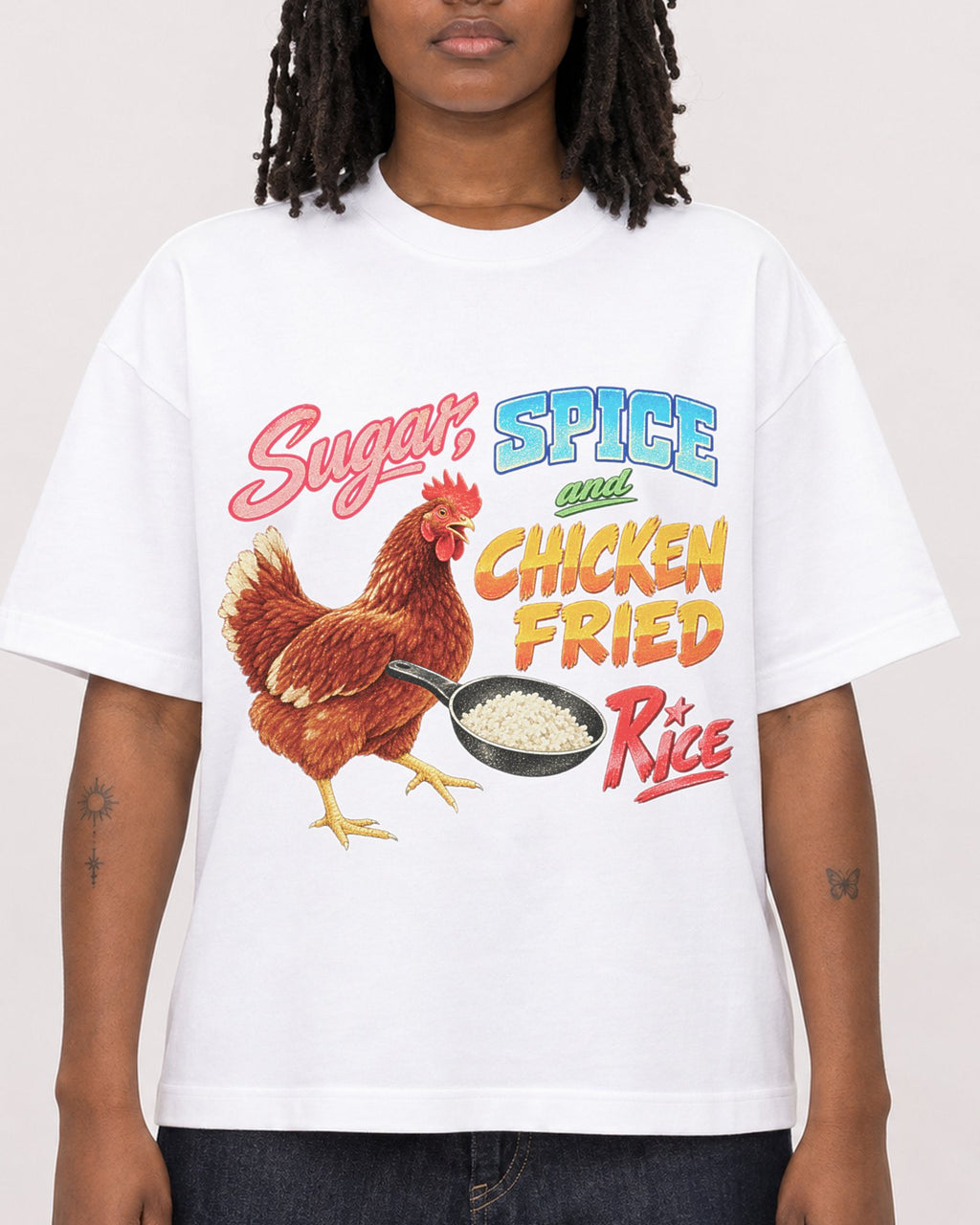 Mockup Boxy Heavyweight Tee White female close-up 24