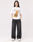 Mockup Boxy Heavyweight Tee White female full-body 03