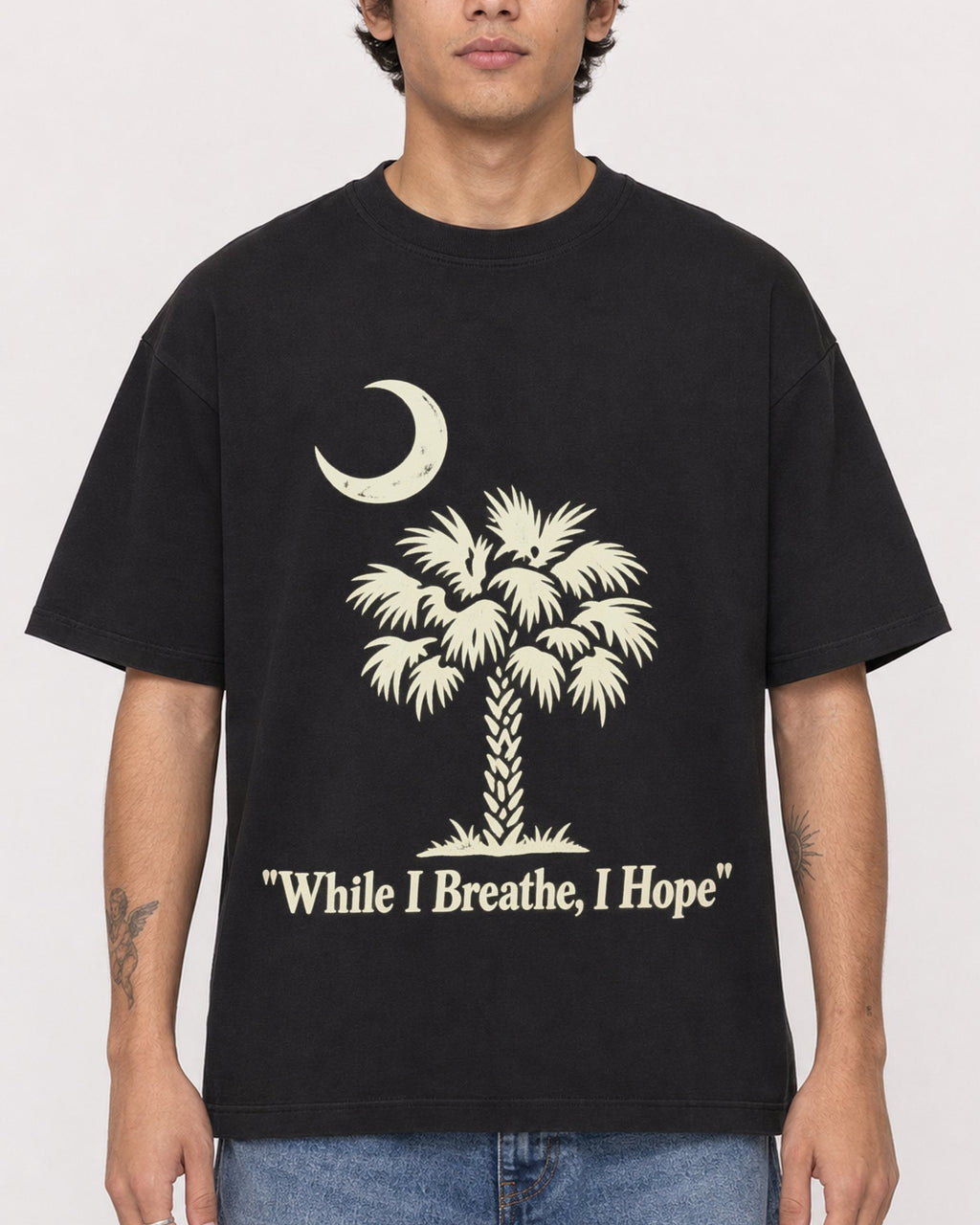 Mockup Boxy Heavyweight Tee Black male close-up 06