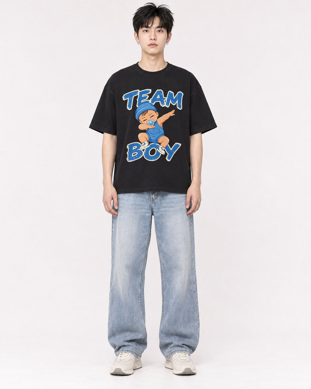 Mockup Boxy Heavyweight Tee Black male full-body 01