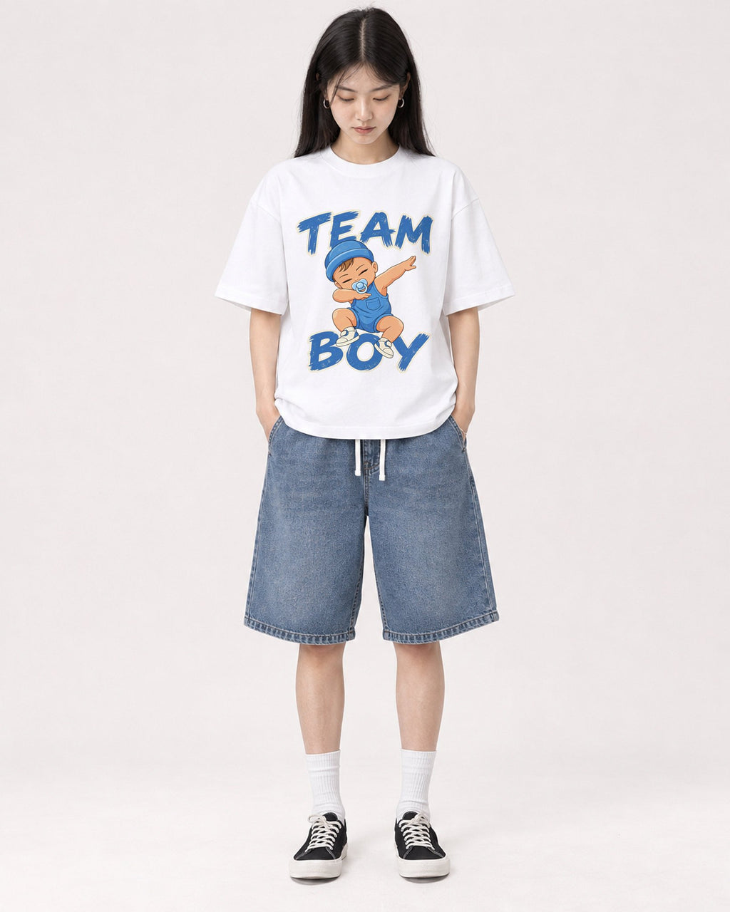 Mockup Boxy Heavyweight Tee White female full-body 01