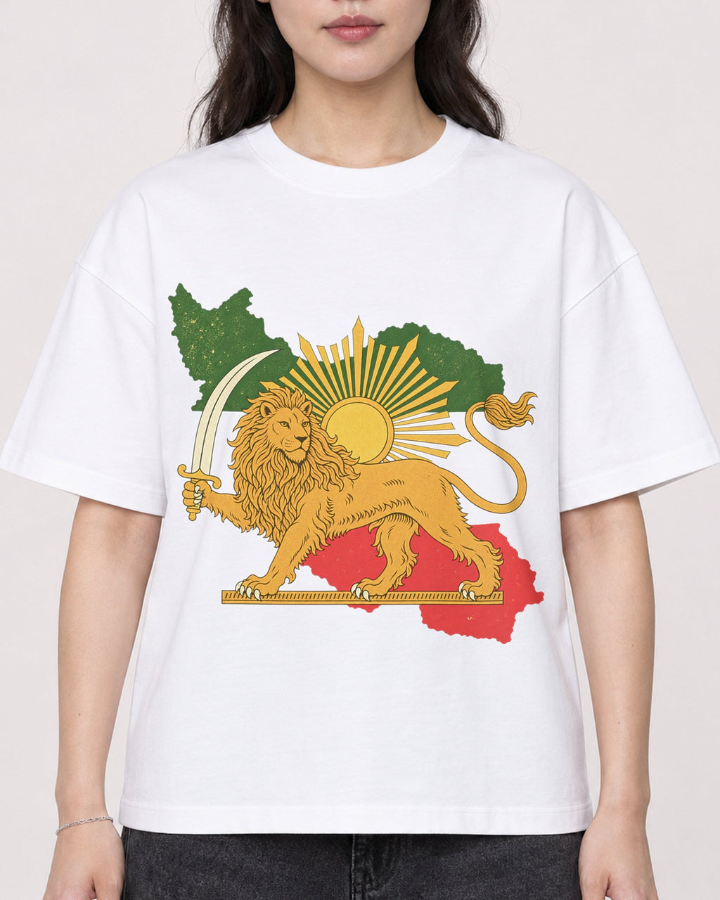 Mockup Boxy Heavyweight Tee White female close-up 03