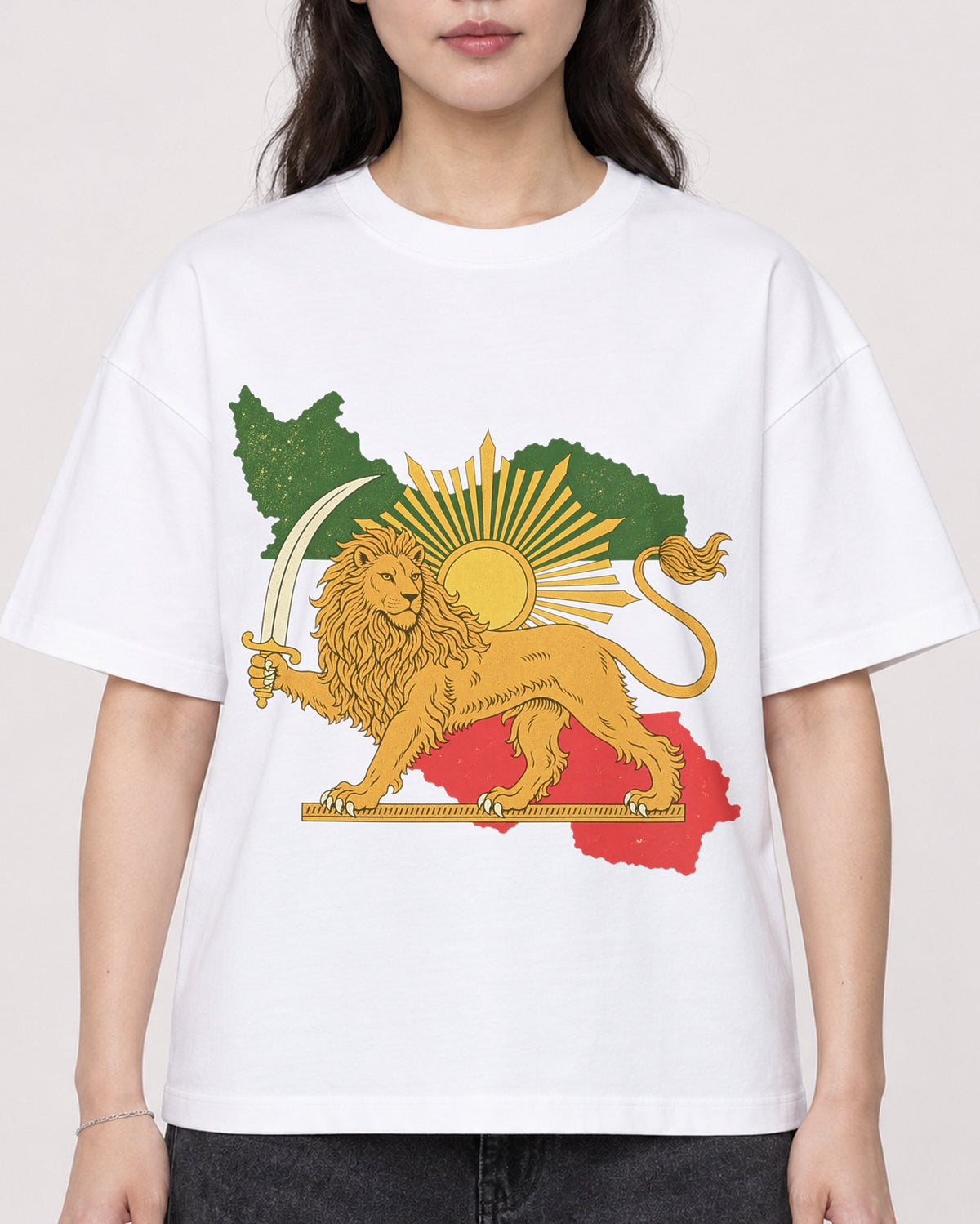 Mockup Boxy Heavyweight Tee White female close-up 03