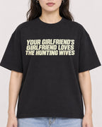 Mockup Boxy Heavyweight Tee Black female close-up 03