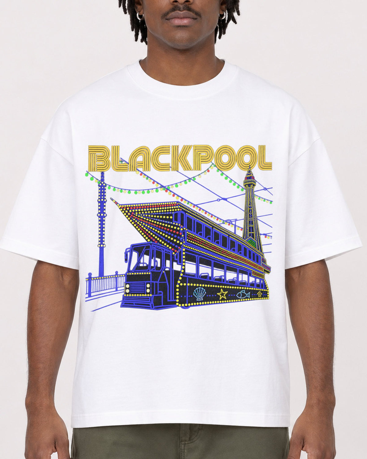 Mockup Boxy Heavyweight Tee White male close-up 04