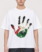 Mockup Boxy Heavyweight Tee White male close-up 01