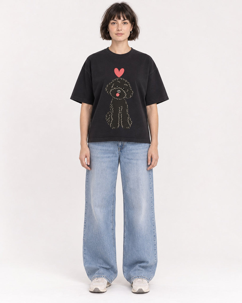 Mockup Boxy Heavyweight Tee Black female full-body 39