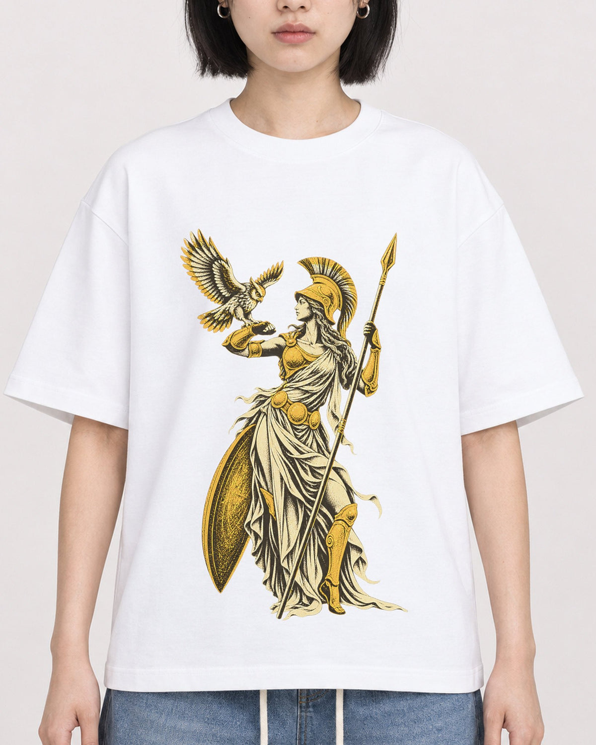 Mockup Boxy Heavyweight Tee White female close-up 11