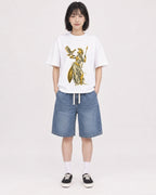 Mockup Boxy Heavyweight Tee White female full-body 11