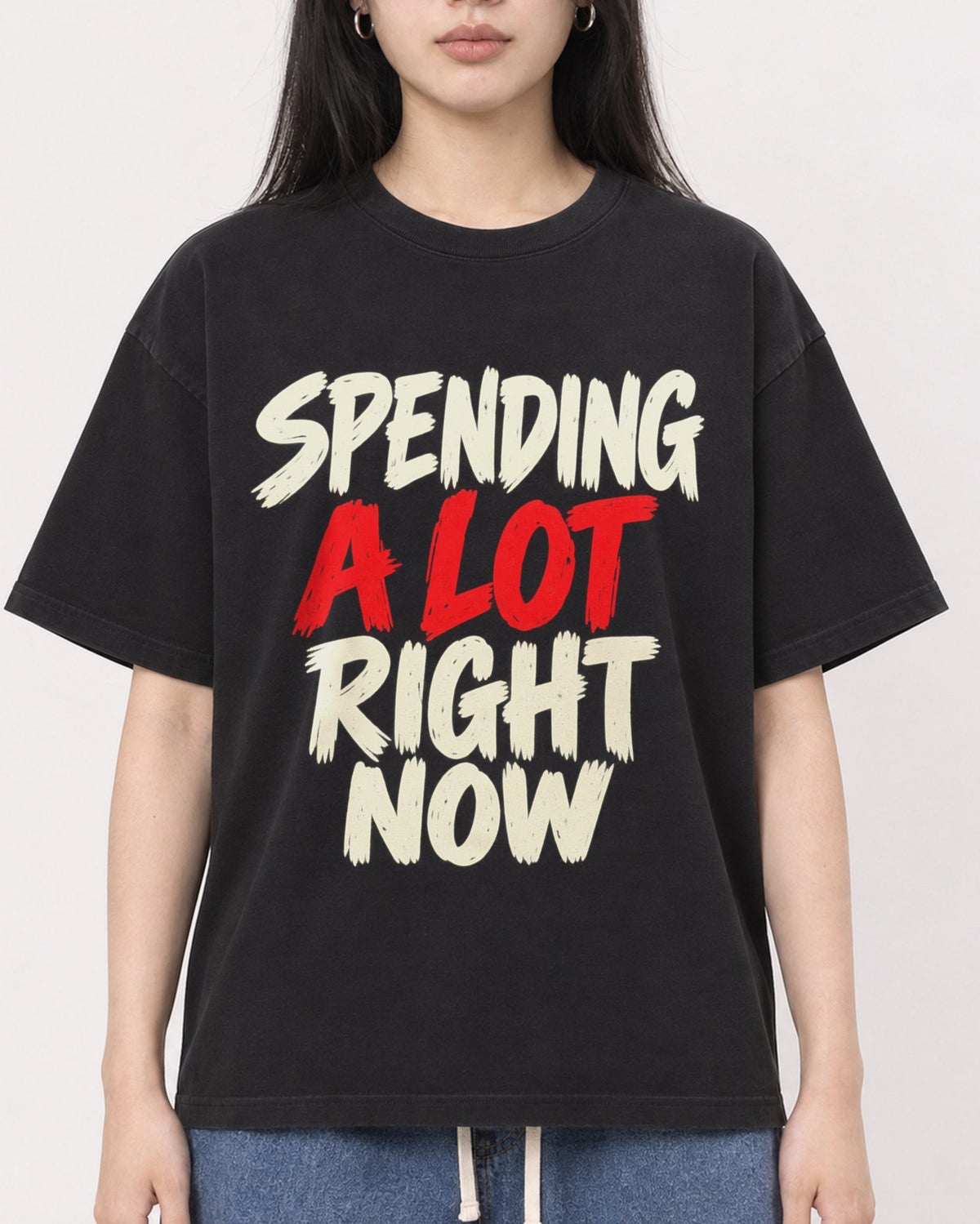 Mockup Boxy Heavyweight Tee Black female close-up 01