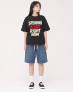 Mockup Boxy Heavyweight Tee Black female full-body 01