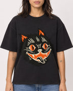 Mockup Boxy Heavyweight Tee Black female close-up 36