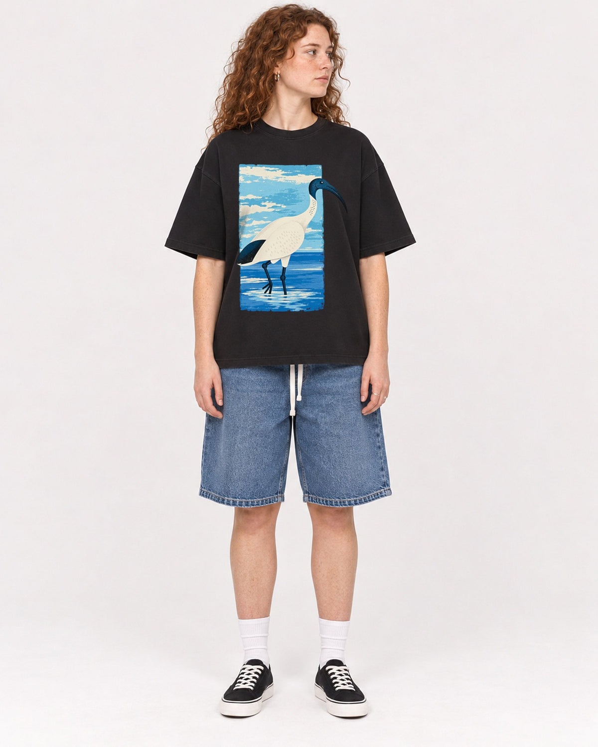 Mockup Boxy Heavyweight Tee Black female full-body 09