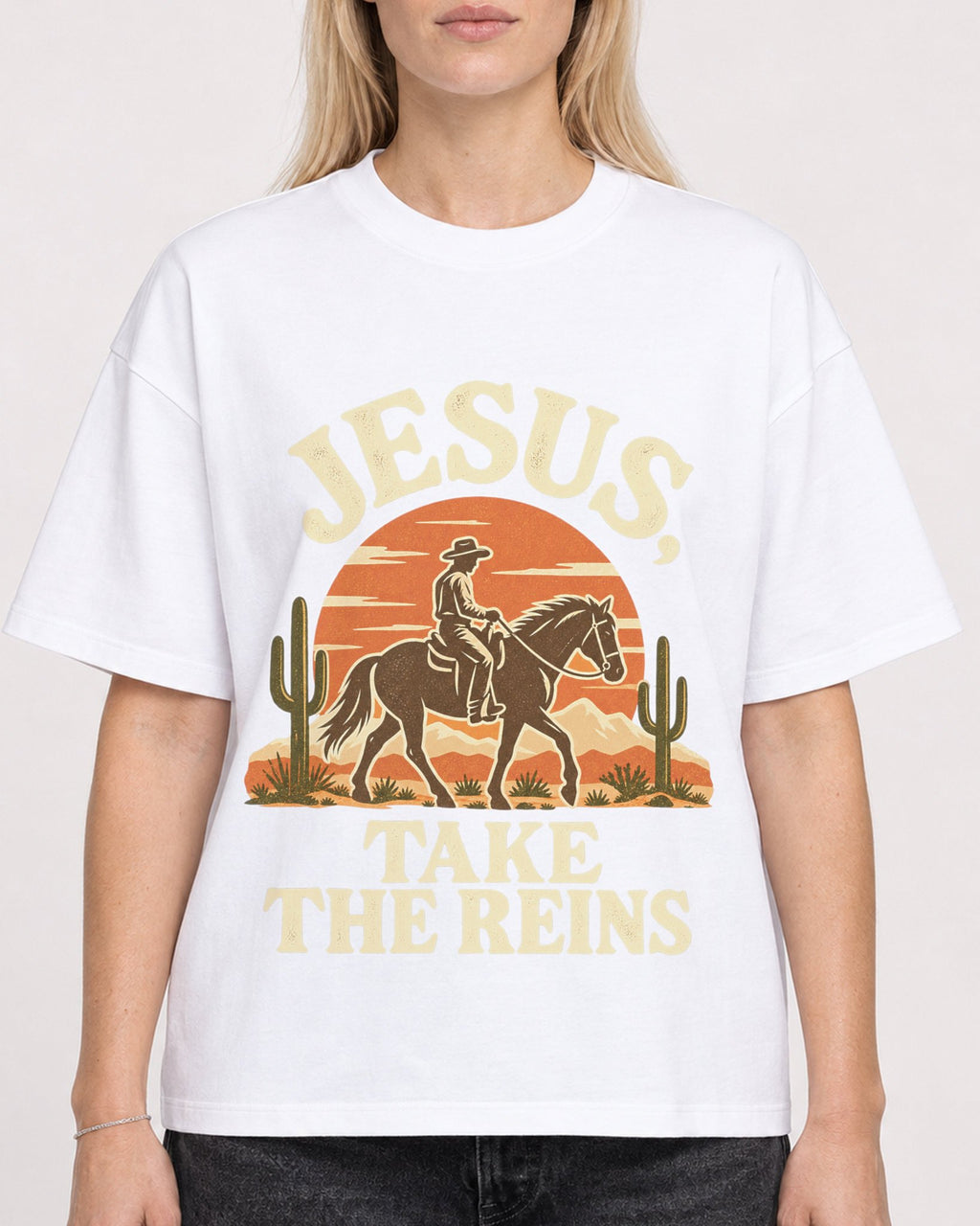 Mockup Boxy Heavyweight Tee White female close-up 08