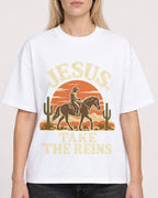 Mockup Boxy Heavyweight Tee White female close-up 08