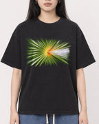 Mockup Boxy Heavyweight Tee Black female close-up 01