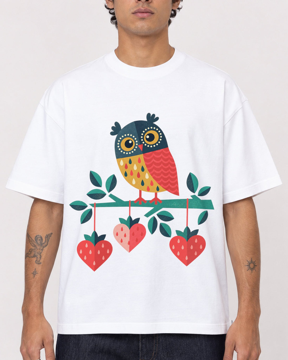 Mockup Boxy Heavyweight Tee White male close-up 06