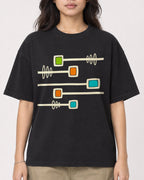 Mockup Boxy Heavyweight Tee Black female close-up 02