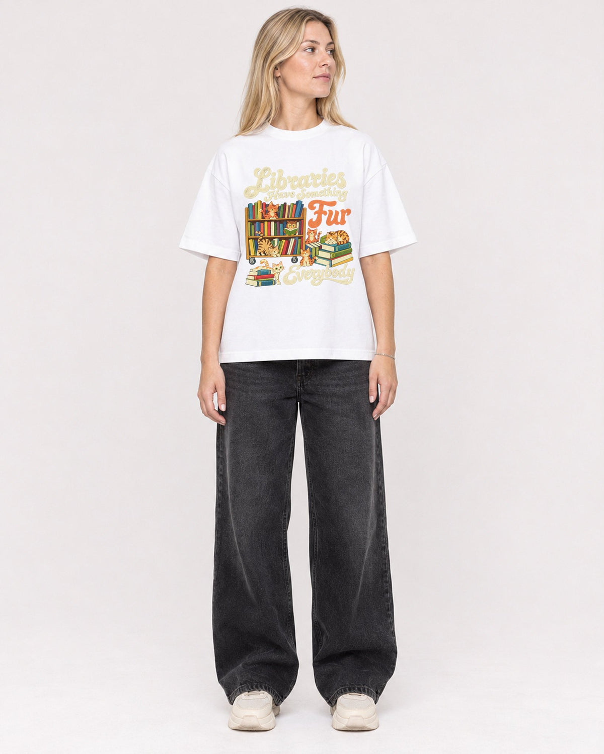 Mockup Boxy Heavyweight Tee White female full-body 08