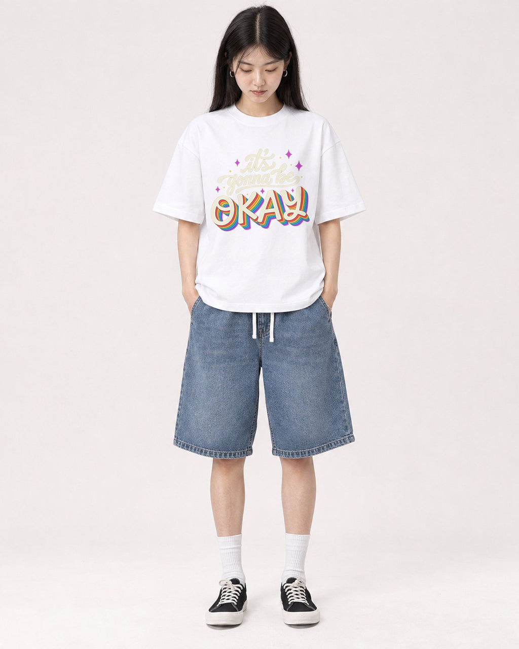 Mockup Boxy Heavyweight Tee White female full-body 01