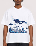 Mockup Boxy Heavyweight Tee White male close-up 05