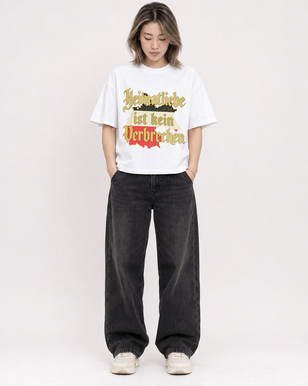Mockup Boxy Heavyweight Tee White female full-body 33