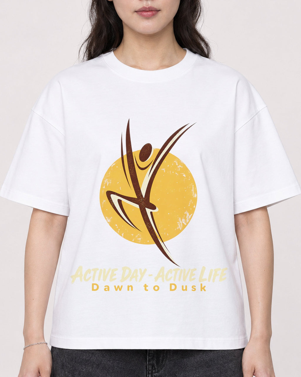 Mockup Boxy Heavyweight Tee White female close-up 03
