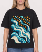 Mockup Boxy Heavyweight Tee Black female close-up 08