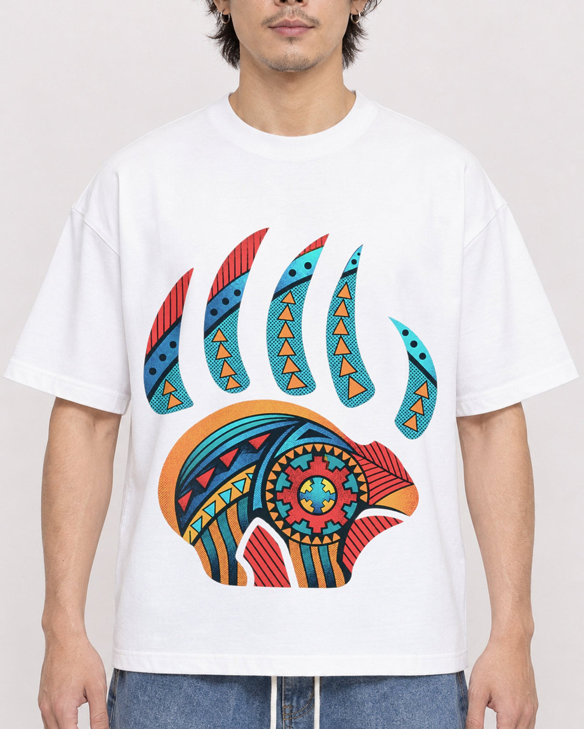 Mockup Boxy Heavyweight Tee White male close-up 03