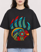 Mockup Boxy Heavyweight Tee Black female close-up 03