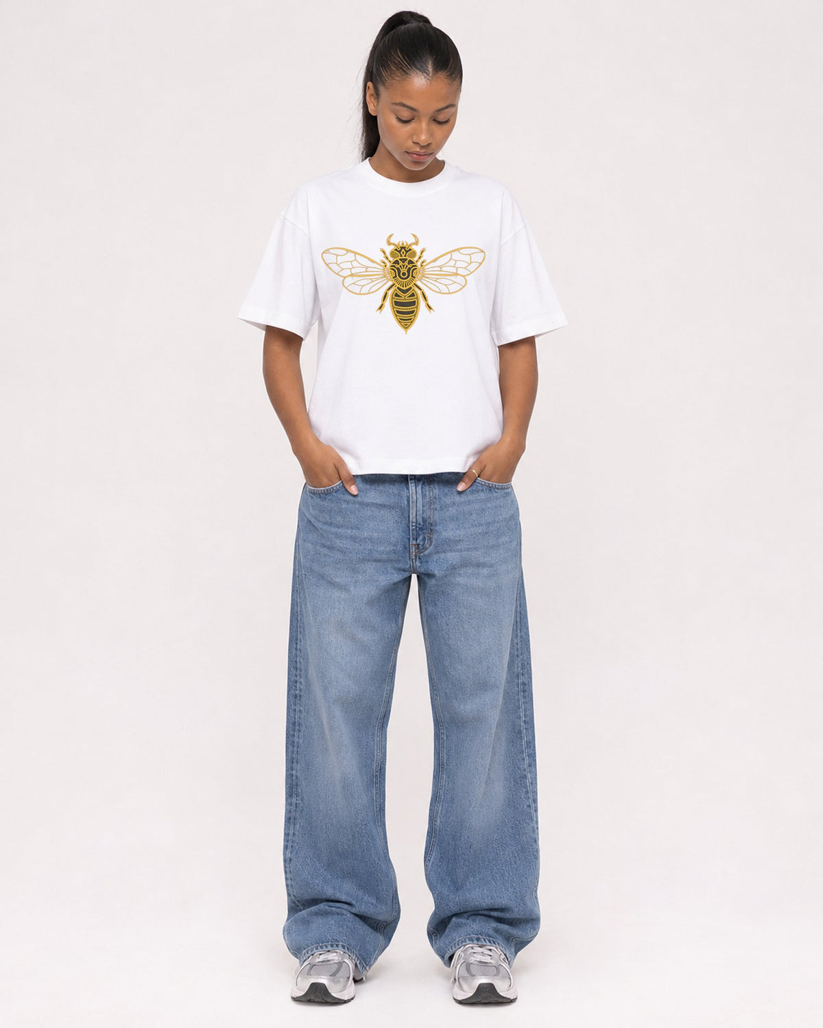 Mockup Boxy Heavyweight Tee White female full-body 25