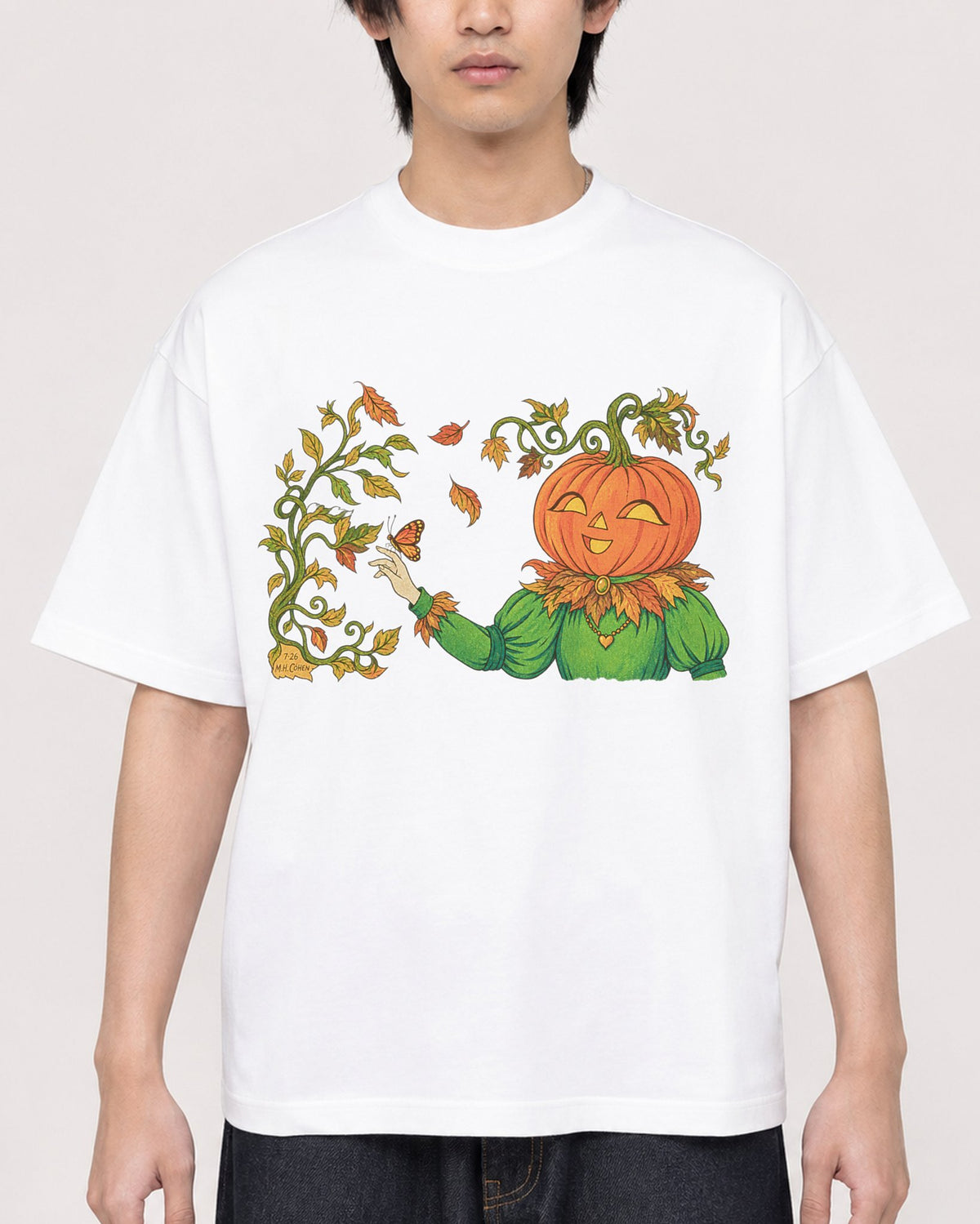 Mockup Boxy Heavyweight Tee White male close-up 11