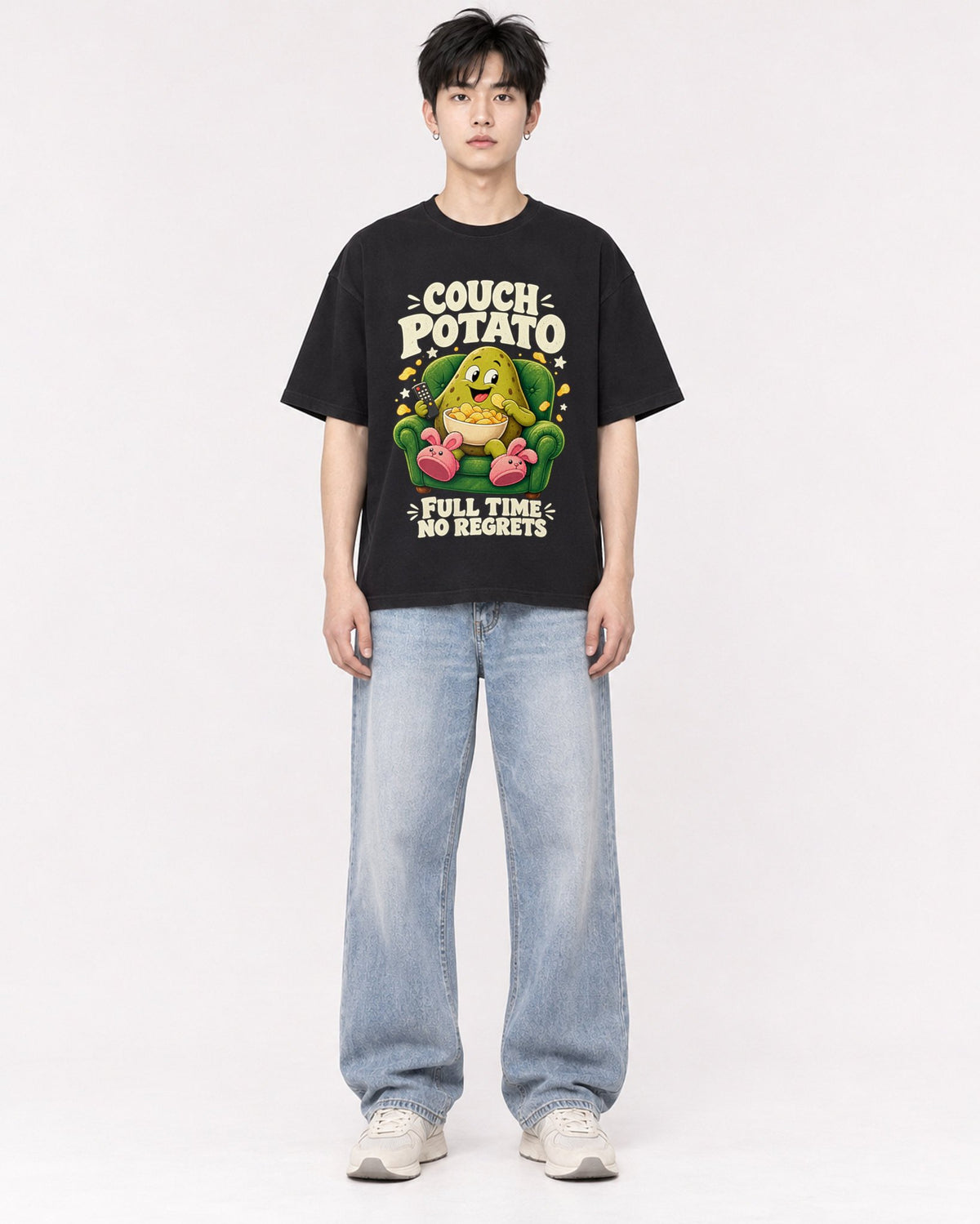 Mockup Boxy Heavyweight Tee Black male full-body 01