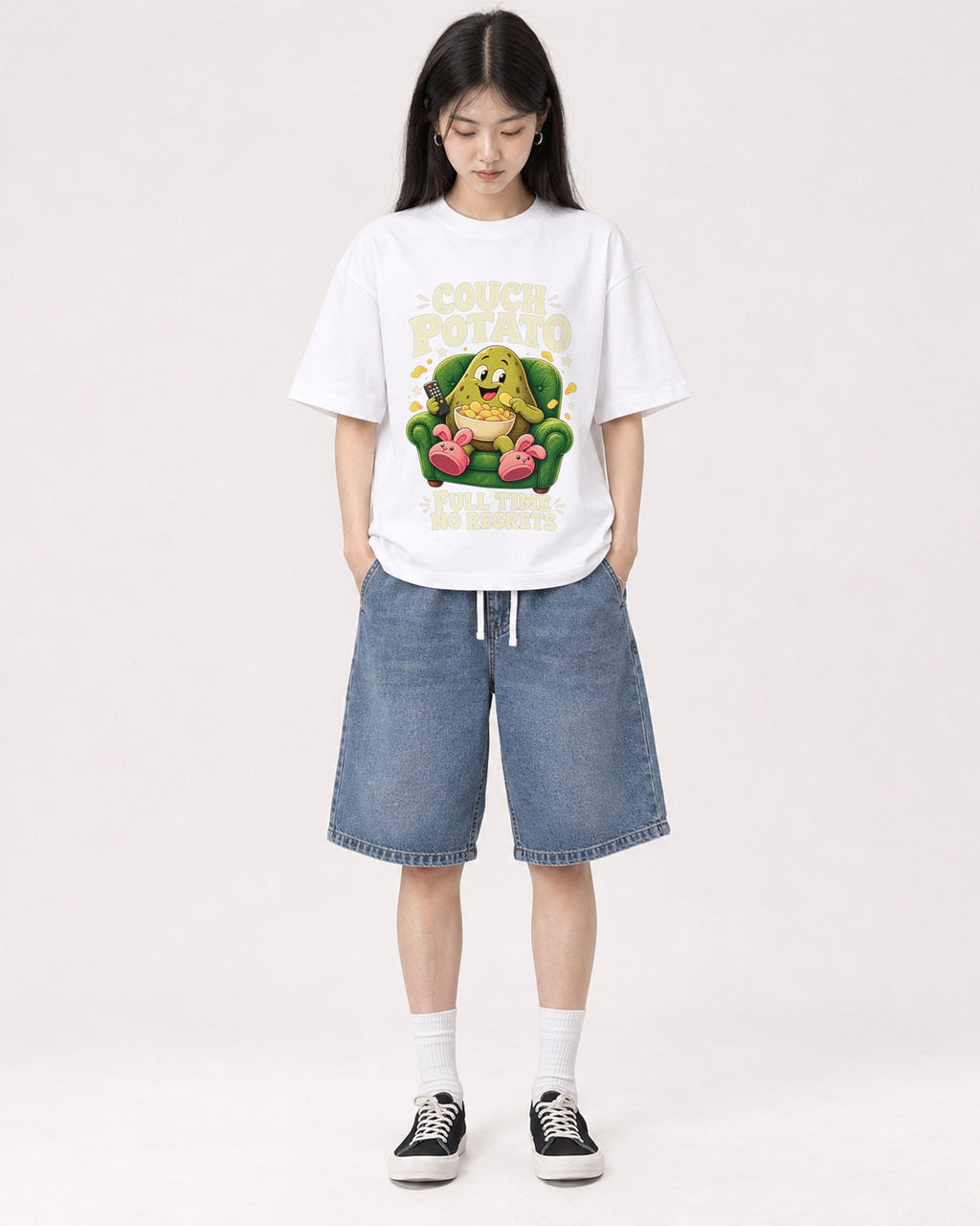 Mockup Boxy Heavyweight Tee White female full-body 01
