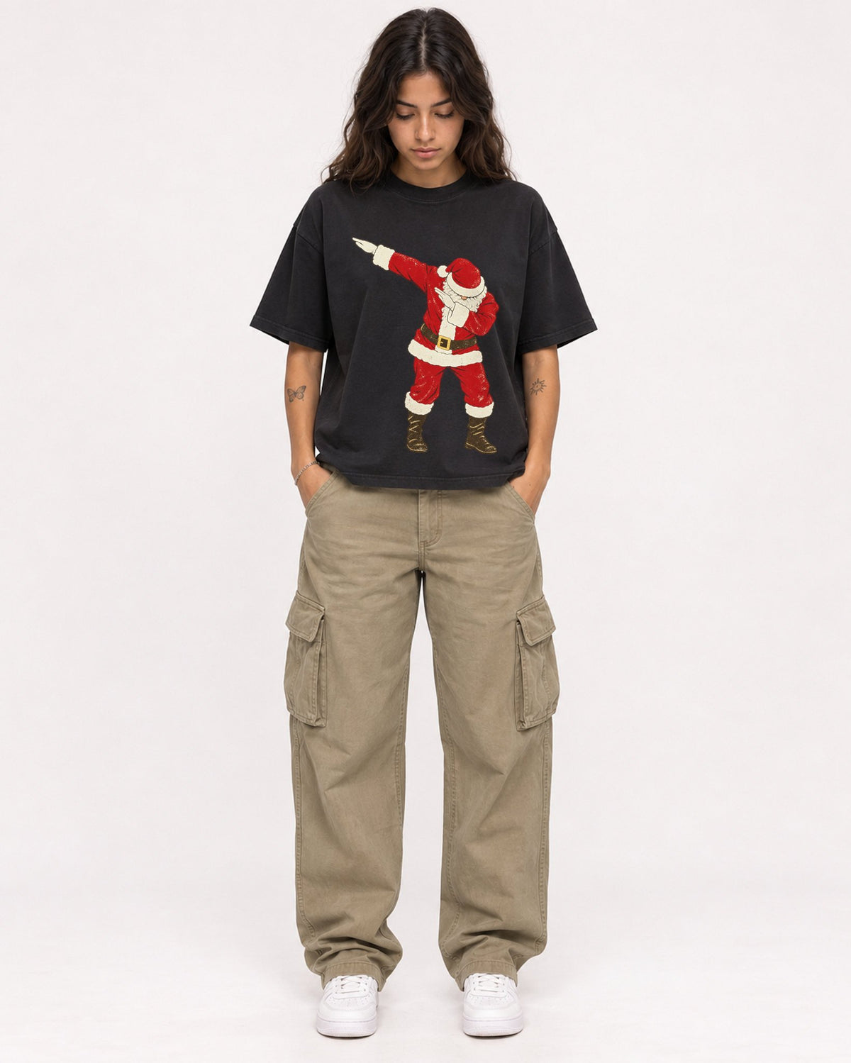 Mockup Boxy Heavyweight Tee Black female full-body 06