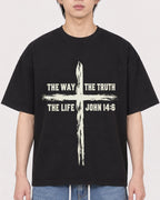 Mockup Boxy Heavyweight Tee Black male close-up 11