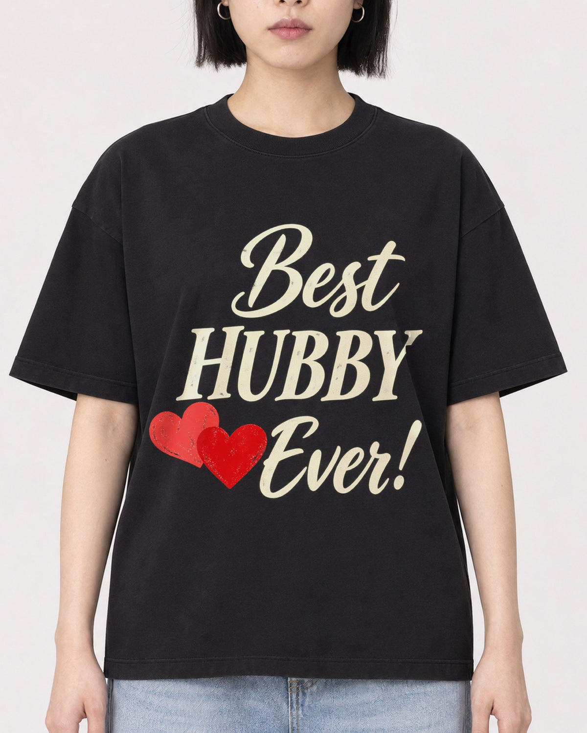 Mockup Boxy Heavyweight Tee Black female close-up 11