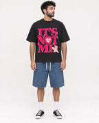 Mockup Boxy Heavyweight Tee Black male full-body 07