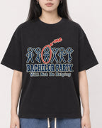 Mockup Boxy Heavyweight Tee Black female close-up 01
