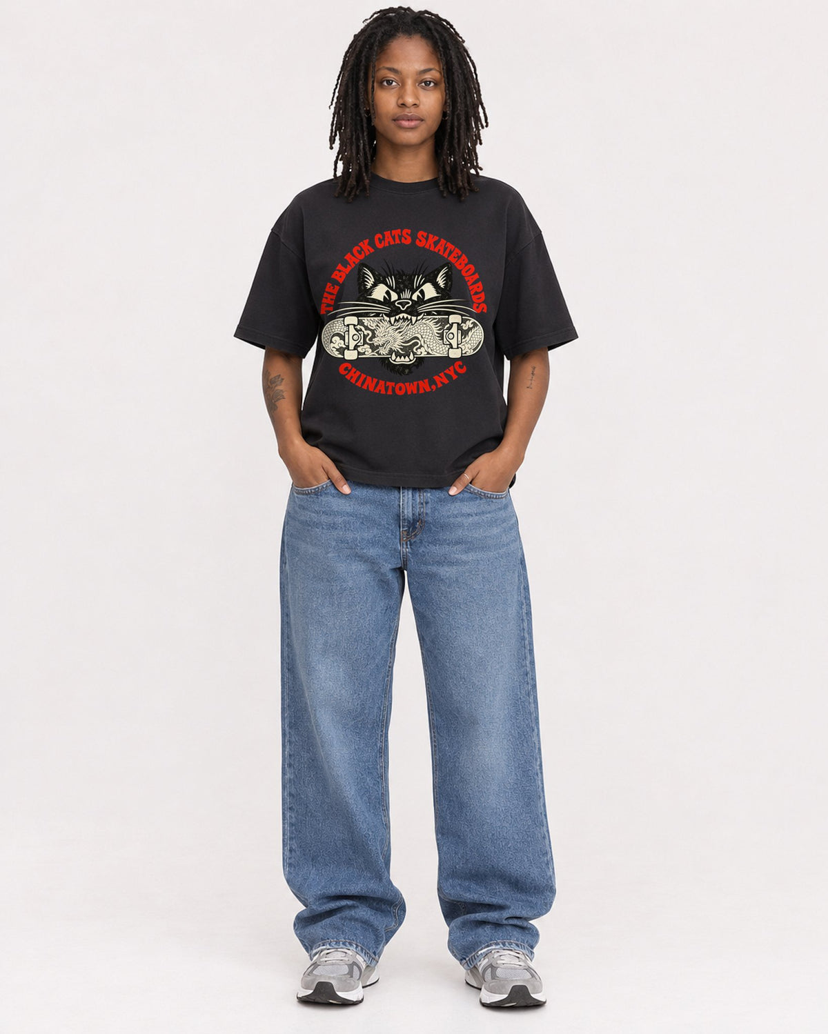 Mockup Boxy Heavyweight Tee Black female full-body 24