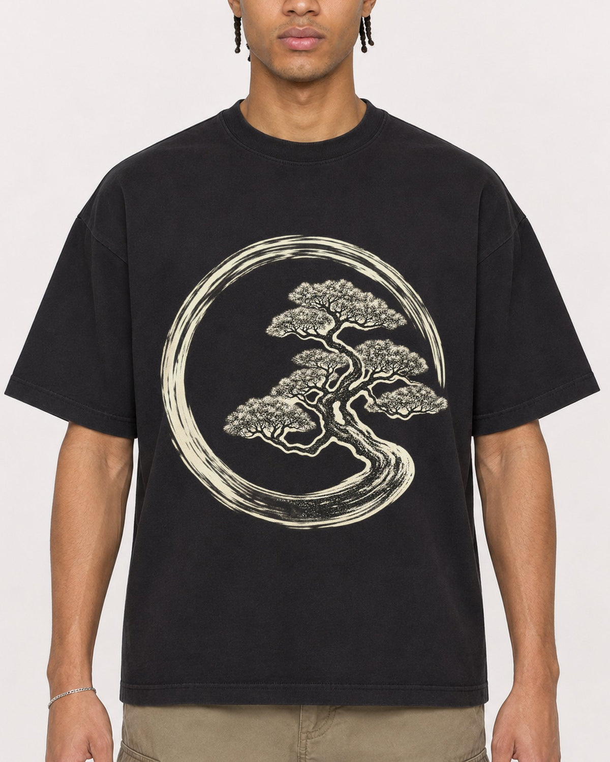 Mockup Boxy Heavyweight Tee Black male close-up 40