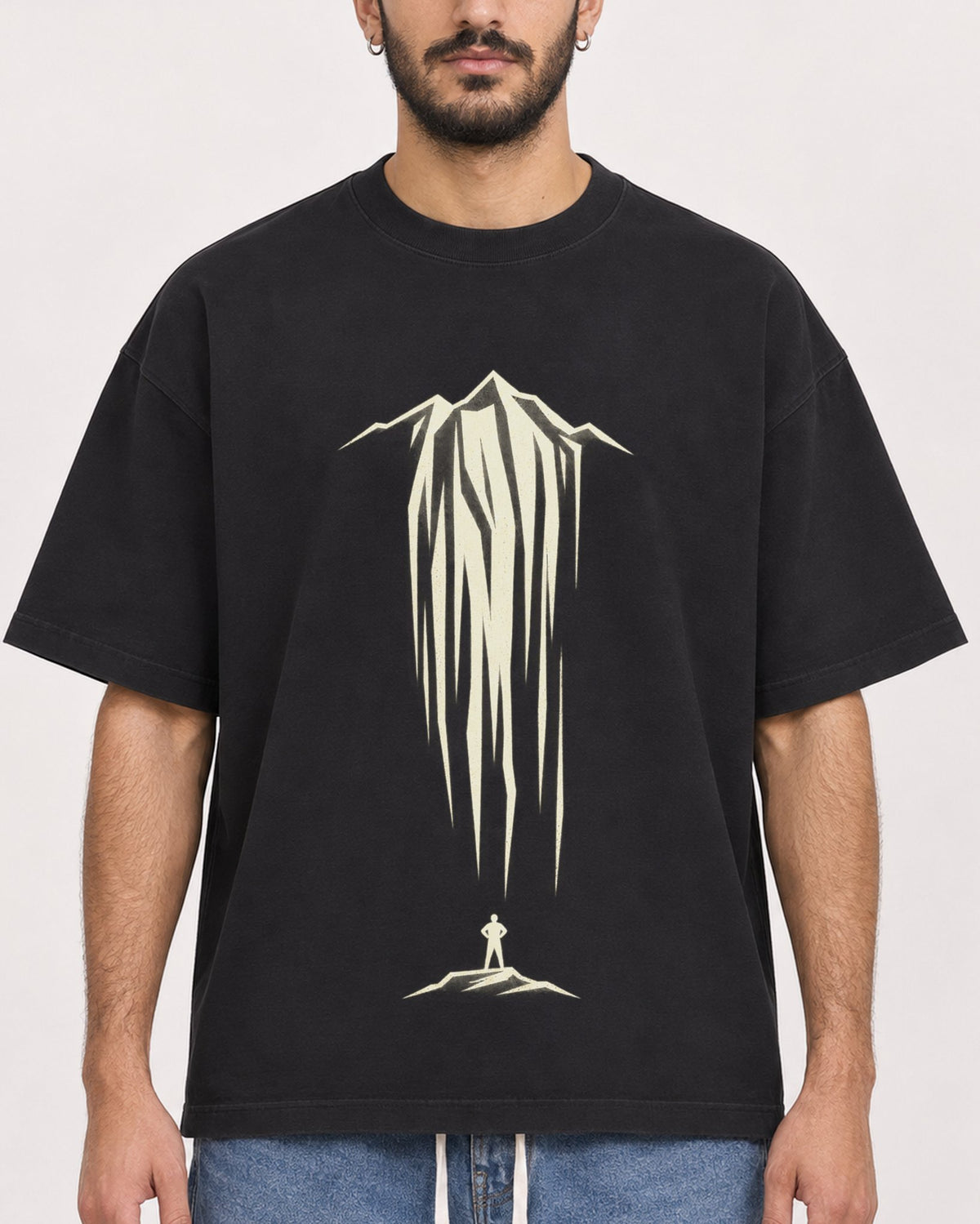 Mockup Boxy Heavyweight Tee Black male close-up 07
